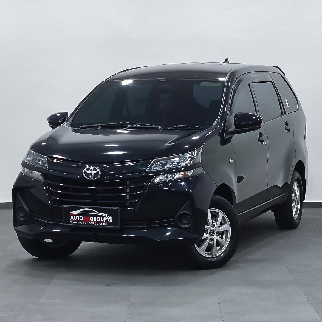 toyota-new-avanza-e-mpv-1300-matic-facelift-4x2-premium-black-3rows-2019-b-2312-siv-2728