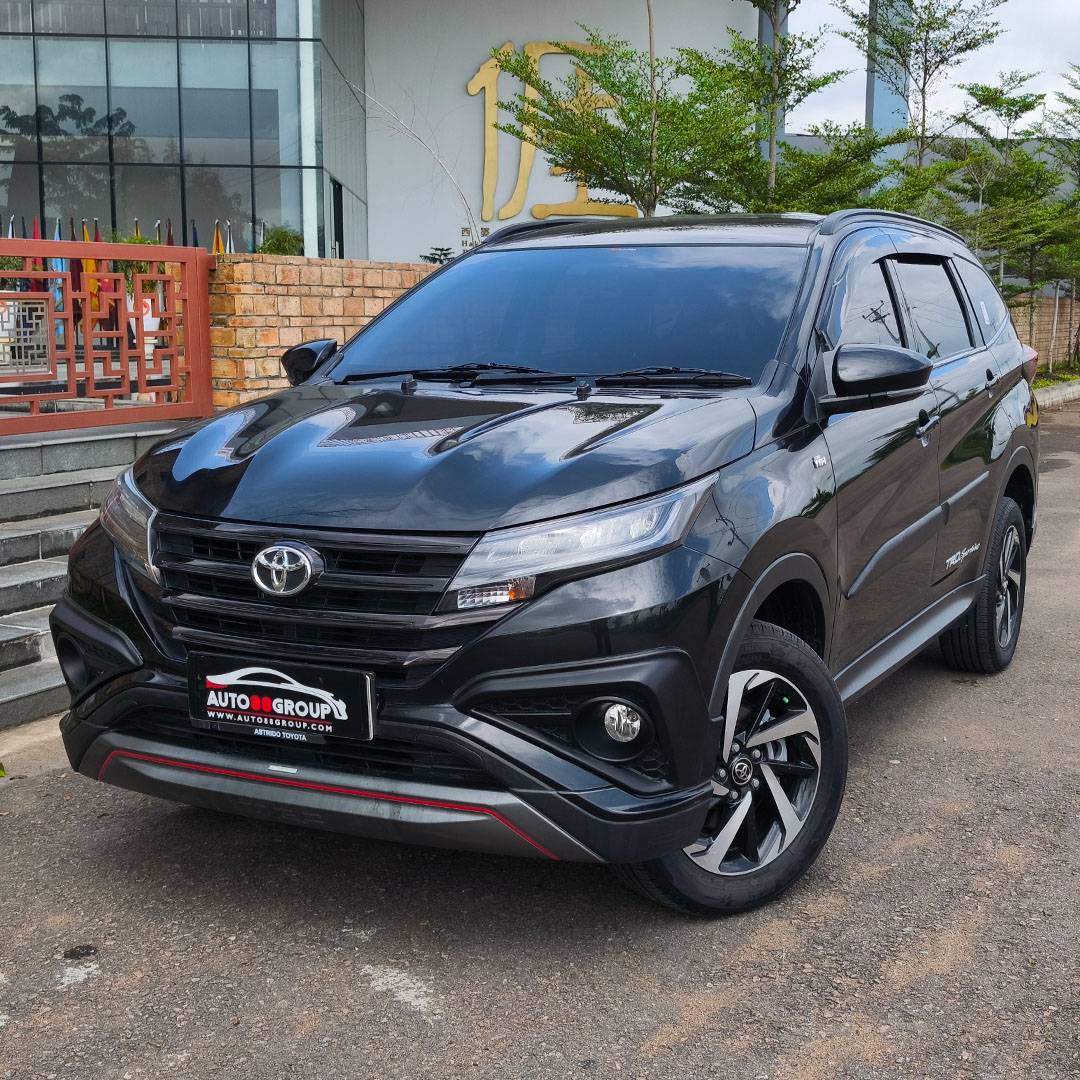 toyota-all-new-rush-s-suv-1500-matic-trd-sportivo-4x2-premium-black-3rows-2018-b-2315-szz-3244