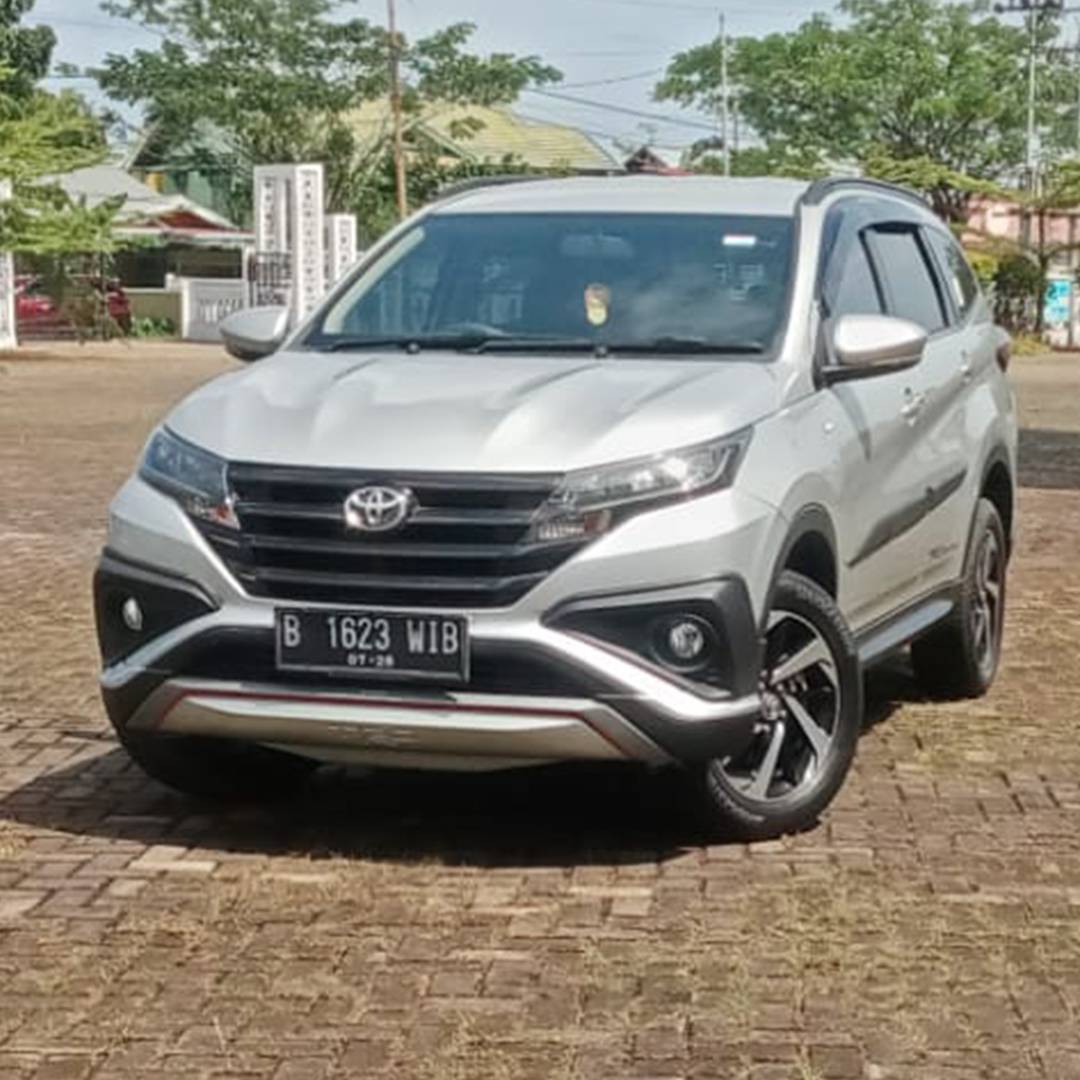 toyota-all-new-rush-s-suv-1500-manual-trd-sportivo-4x2-premium-silver-3rows-2021-b-1623-wib-3302